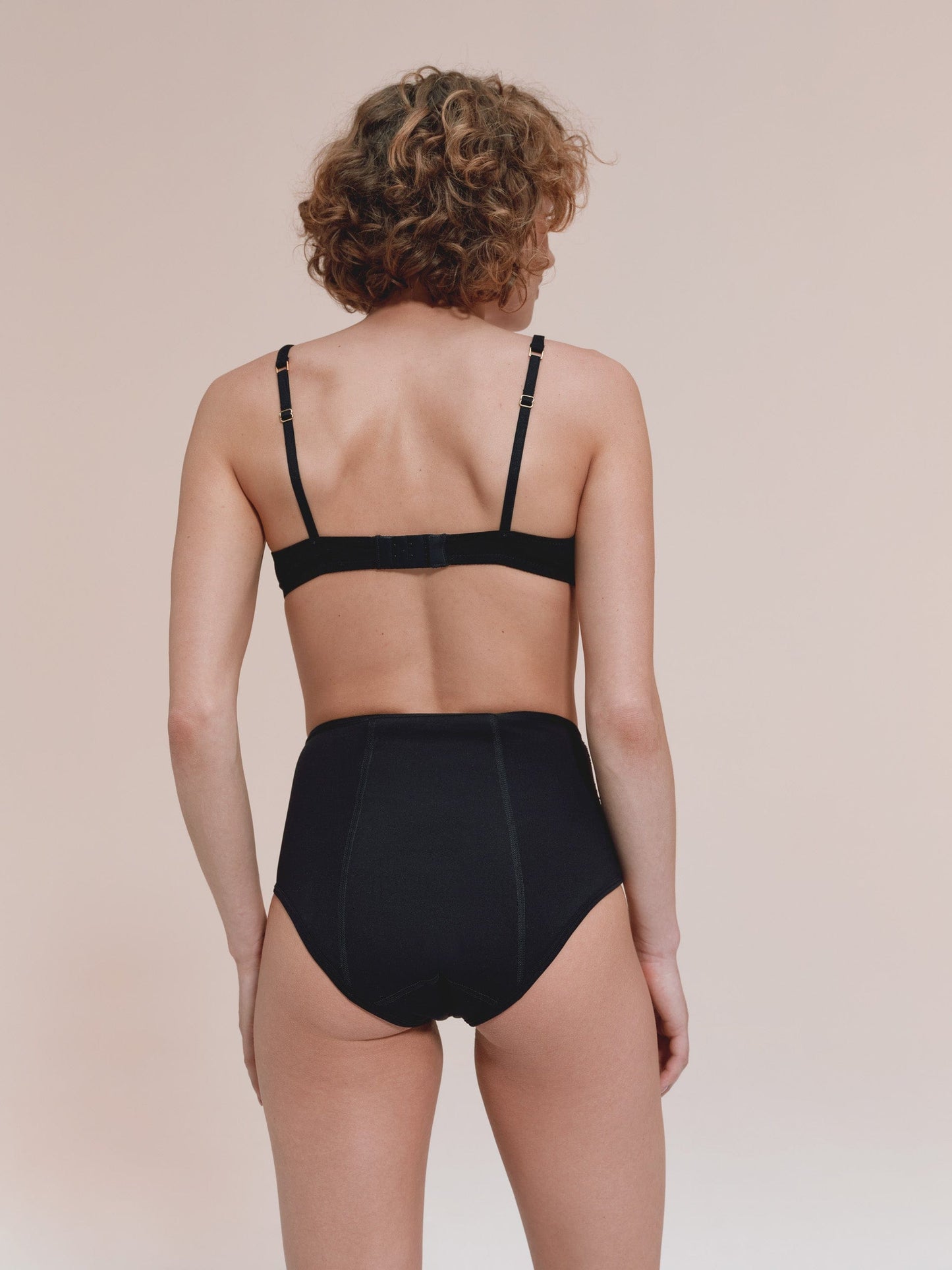 Night - Nylon Reciclado - Negro
