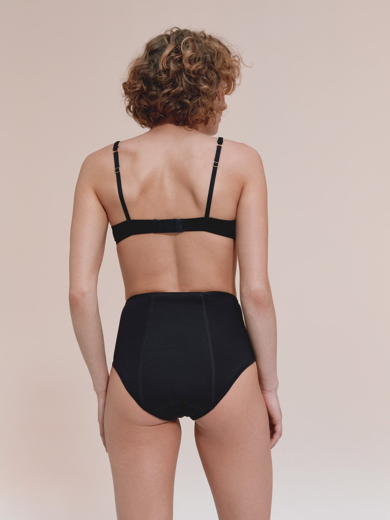 Night - Nylon Reciclado - Negro